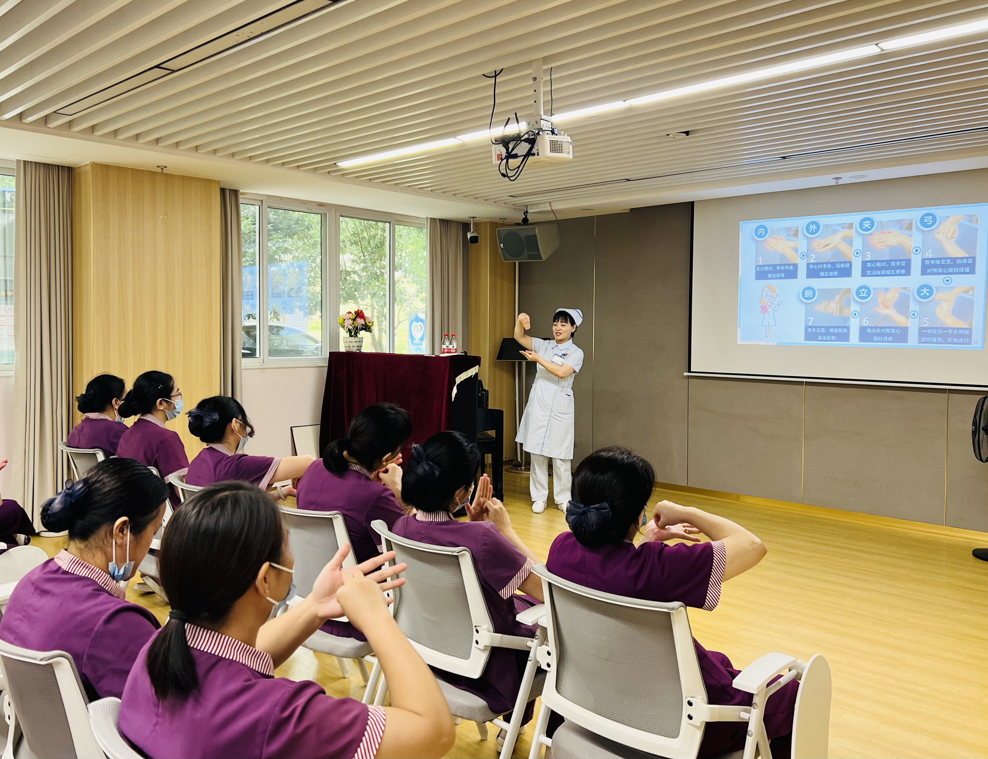 有福之州老有所“医” 温情附一健康助力——我院与福州市社会福利院联合开展主题党日暨全国科普月活动 有福之州老有所“医” 温情附一健康助力——我院与福州市社会福利院联合开展主题党日暨全国科普月活动