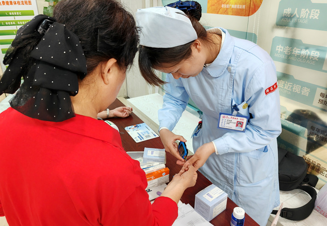 科普同襄行 智启健康路 ——福建医科大学附属第一医院义诊科普进社区守护老年健康