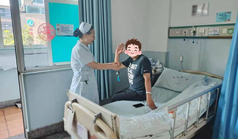 香囊系祝福   肝科护安康——福医附一肝内科开展端午人文护理活动