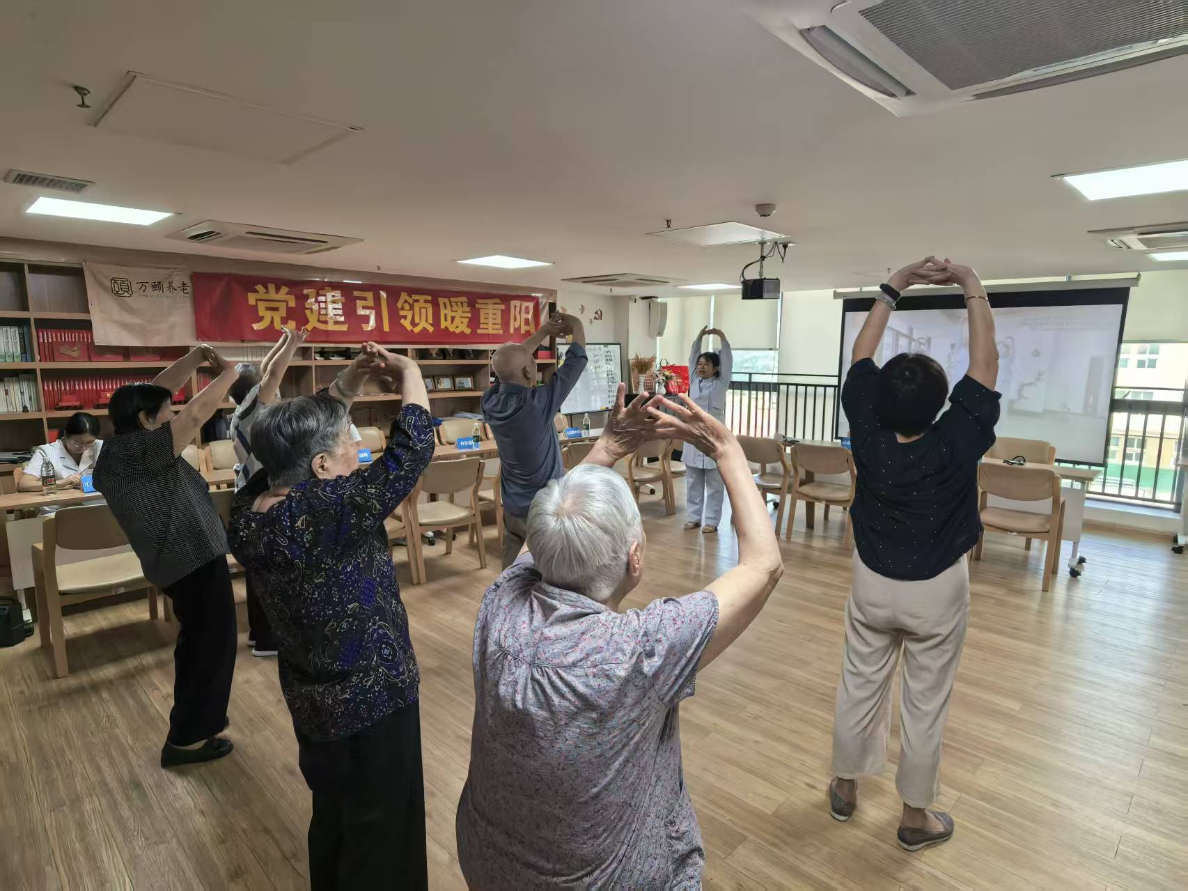 情暖重阳 医护银龄 ——福医附一医院心血管内科党支部走进万颐敬老院开展敬老健康服务活动 情暖重阳 医护银龄 ——福医附一医院心血管内科党支部走进万颐敬老院开展敬老健康服务活动