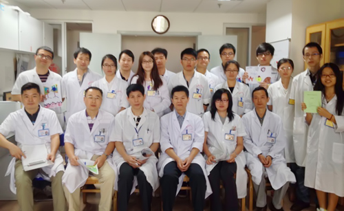 “我和医生”--福医大实习社工附一行 “我和医生”--福医大实习社工附一行