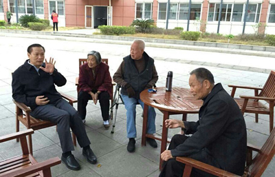 福建省民政厅领导亲切看望护养中心住养长者