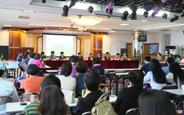 踏寻护理前辈足迹  践行南丁格尔精神