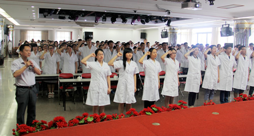 第一临床医学院举办2011级临床医学生毕业实习动员暨岗前培训 第一临床医学院举办2011级临床医学生毕业实习动员暨岗前培训