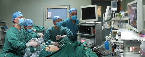 甲状腺乳腺外科成功实施我院首例全腔镜全乳晕入路甲状腺癌根治术