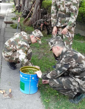 福建医大附一护养中心爱心活动——武警与青年显身手 老年春风乐融融