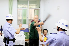 『平安附一』我院举行反恐防暴应急演练