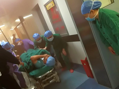 消防演练常抓不懈  防火安全警钟长鸣--手术室联合多部门进行消防安全实战演练