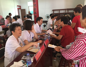 『致敬医师节』我院六个党支部联合开展送服务下基层党建活动 『致敬医师节』我院六个党支部联合开展送服务下基层党建活动