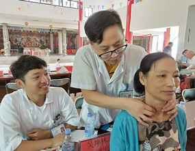 『致敬医师节』我院六个党支部联合开展送服务下基层党建活动 『致敬医师节』我院六个党支部联合开展送服务下基层党建活动