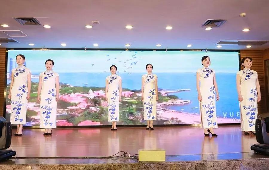 我院举办首届文化节系列活动暨纪念建国70周年“诵经典 育德行 我与祖国共成长”经典诵读比赛