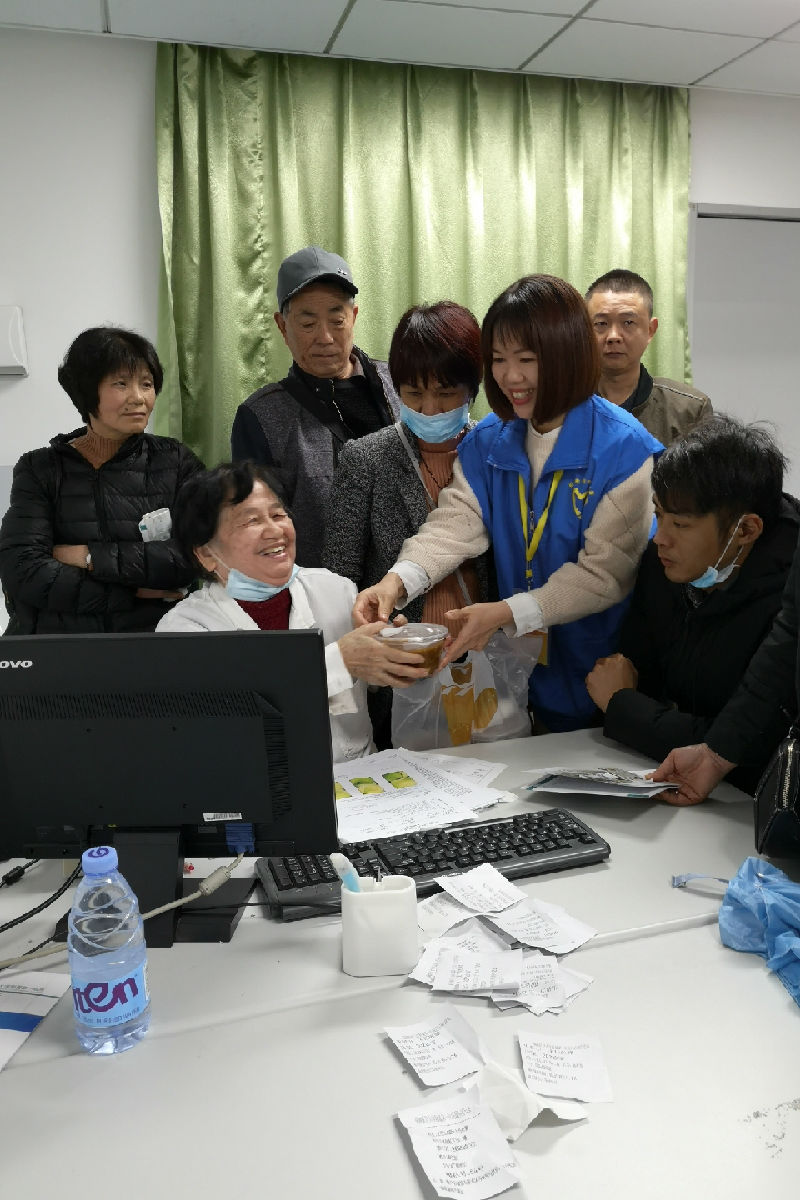 粥香满榕城，拗九传孝道 ——福建医科大学附属第一医院团委开展“拗九节”品粥送粥活动