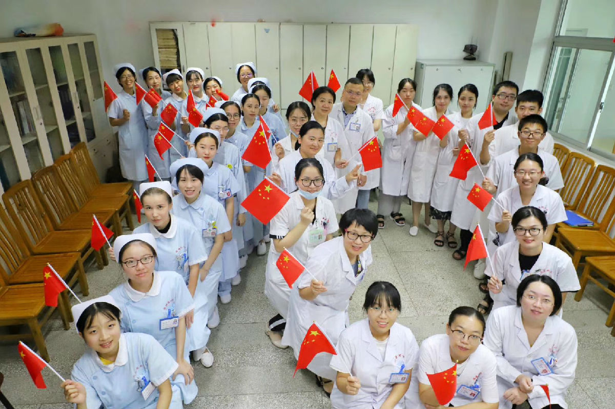 附一人共祝祖国母亲生日快乐 附一人共祝祖国母亲生日快乐