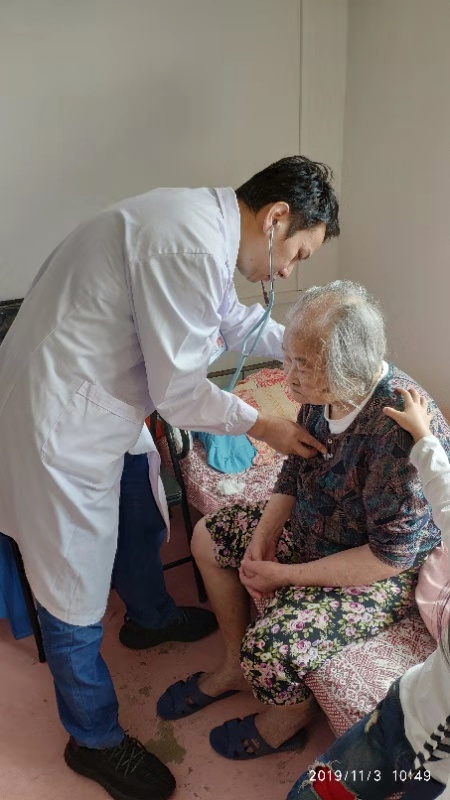 我院干部病房党支部、行政第三党支部在连江县开展义诊活动 我院干部病房党支部、行政第三党支部在连江县开展义诊活动