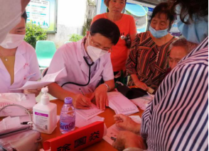 我院多个支部联合开展卫生院义诊活动 我院多个支部联合开展卫生院义诊活动
