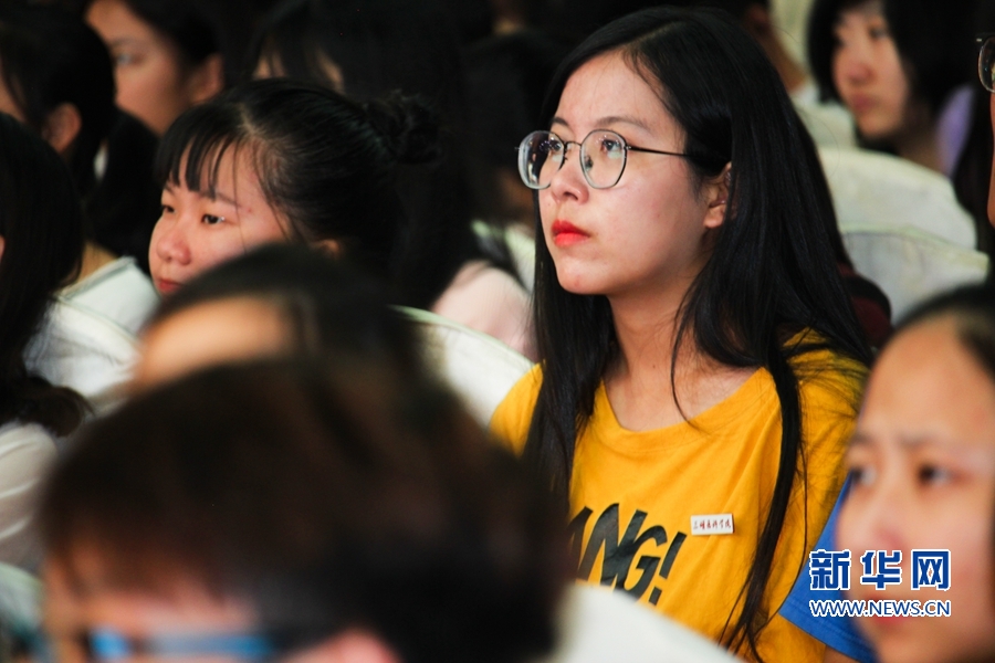 【慕容慎行同志先进事迹巡讲系列-三明站】新华网‖【组图】医者仁心·榜样力量 【慕容慎行同志先进事迹巡讲系列-三明站】新华网‖【组图】医者仁心·榜样力量