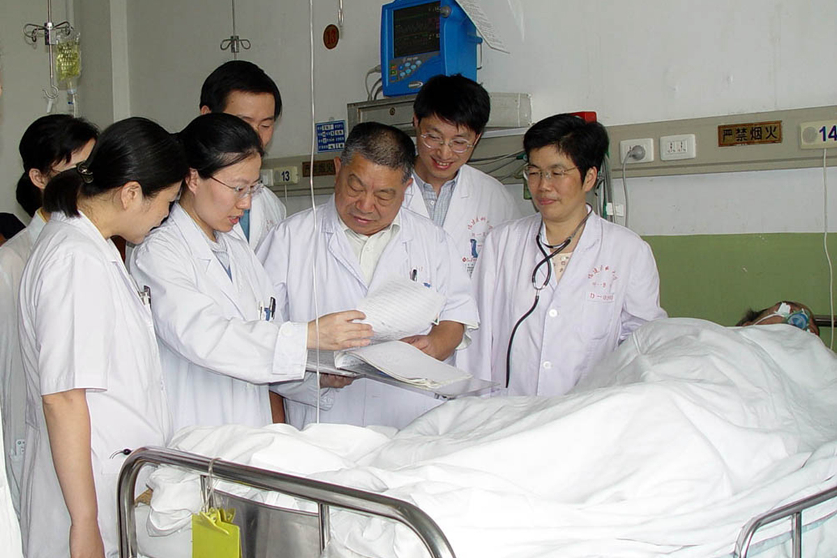 新华网‖慎行一生 尽显大医风范 新华网‖慎行一生 尽显大医风范