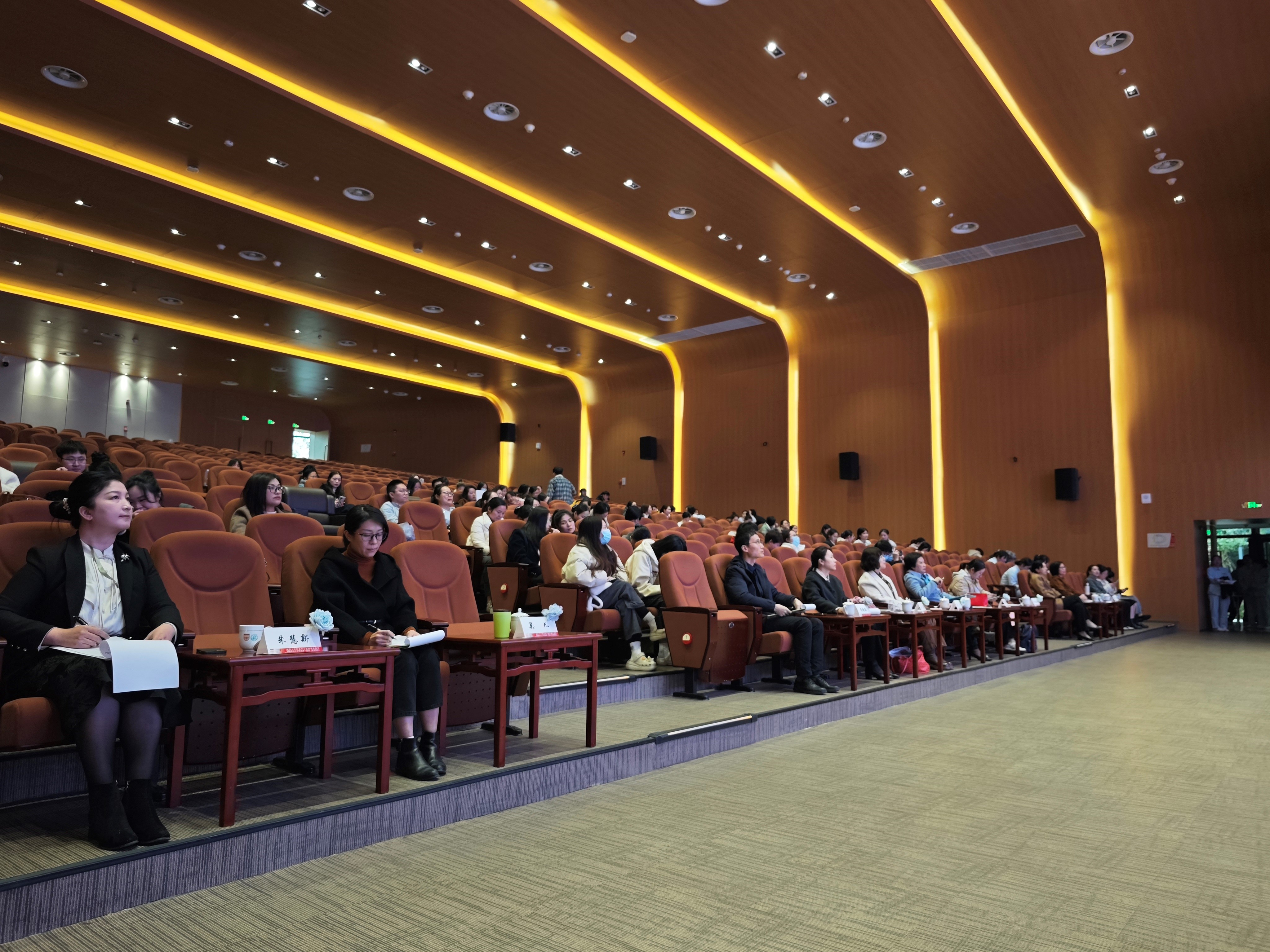 做有温度的护理人 复旦大学附属华山医院福建医院成功举办“我眼中的叙事护理”比赛 做有温度的护理人 复旦大学附属华山医院福建医院成功举办“我眼中的叙事护理”比赛